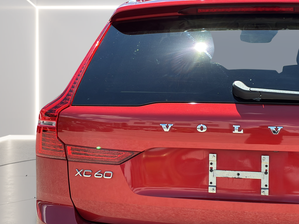 Used 2019 Volvo XC60 T6 Momentum w/ Multimedia Package AWD/4WD image 29