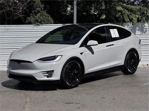 Used 2017 Tesla Model X 100D AWD/4WD image 6