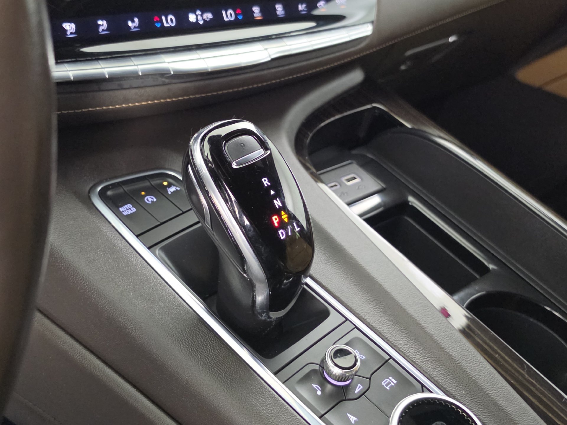 Used 2021 Cadillac Escalade Sport w/ Driver Assist Tech Package AWD/4WD image 19