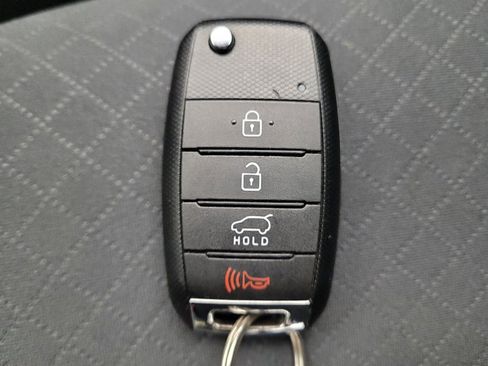 Used 2017 Kia Sorento AWD image 32