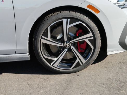 New 2025 Volkswagen GTI SE image 5