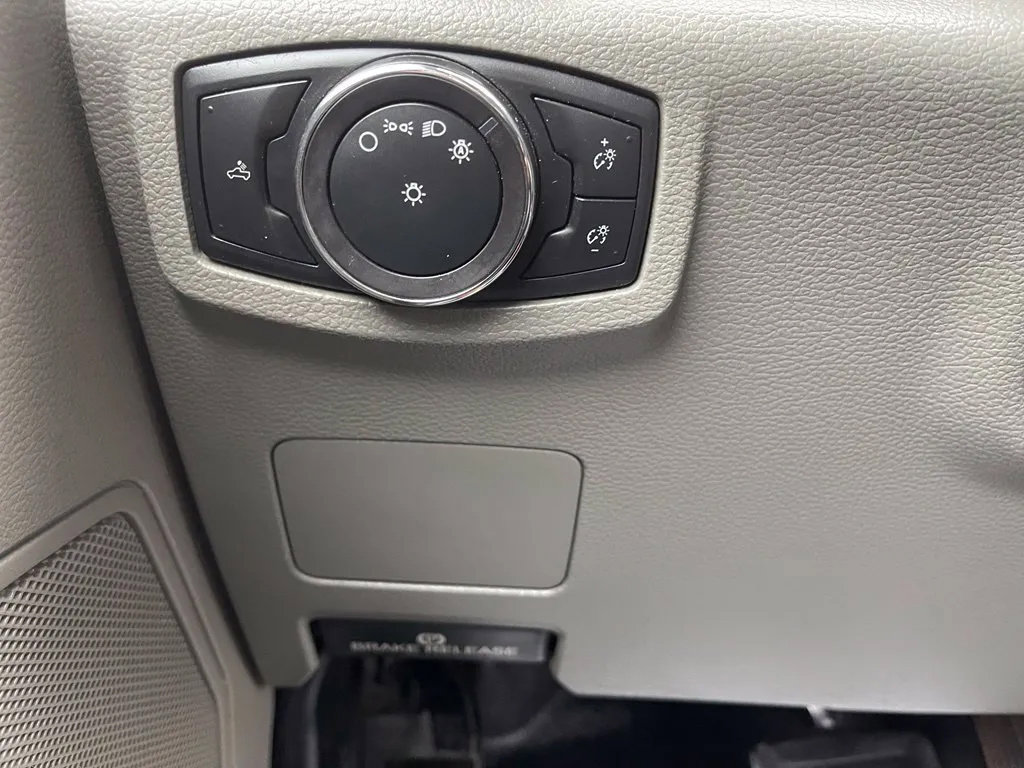 Used 2019 Ford F250 XL w/ Power Equipment Group AWD/4WD image 24