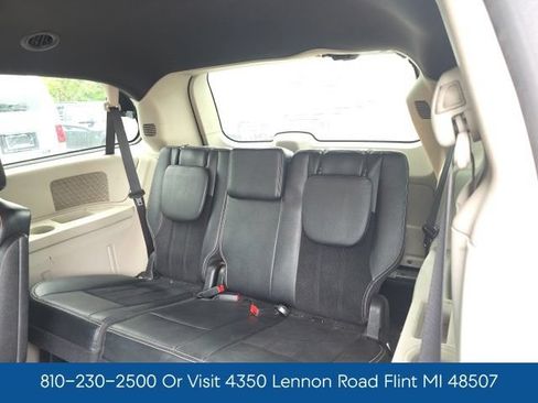 Used 2018 Dodge Grand Caravan SXT FWD image 13