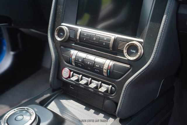 Used 2021 Ford Mustang Shelby GT500 w/ Carbon Fiber Track Pack RWD image 61