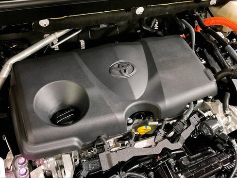 Certified 2024 Toyota RAV4 XLE image 31