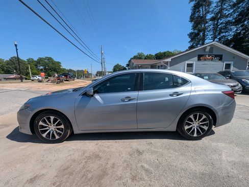 Used 2016 Acura TLX image 2