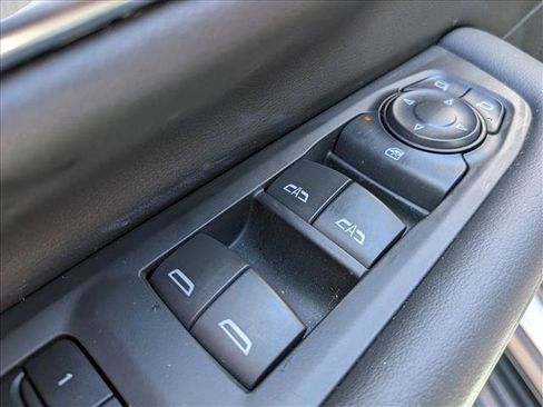 Used 2021 Chevrolet Suburban LT RWD image 11