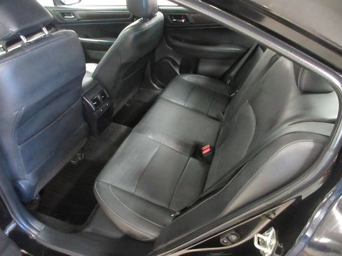 Used 2015 Subaru Legacy 2.5i Limited AWD/4WD image 21