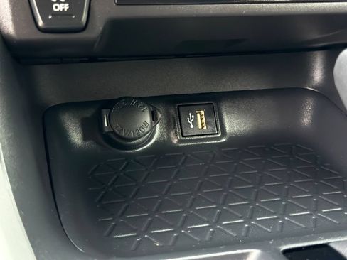 Used 2025 Toyota RAV4 XLE w/ Convenience Package AWD/4WD image 33