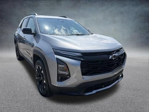 Used 2025 Chevrolet Equinox RS w/ Safety and Technology Package FWD image 4