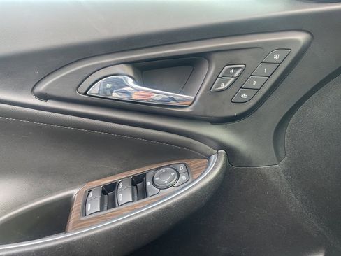 Used 2023 Chevrolet Malibu LT w/ Midnight Edition image 25