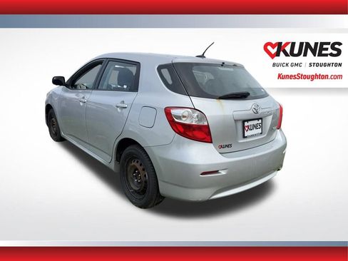 Used 2013 Toyota Matrix L FWD image 7