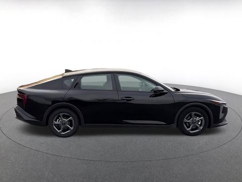 Used 2025 Kia K4 LXS image 16