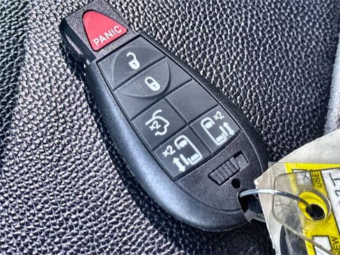 Used 2018 Dodge Grand Caravan GT image 22