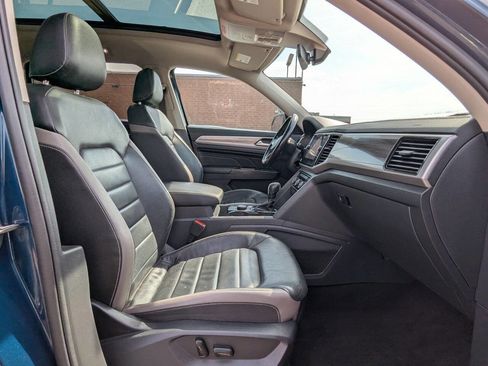Used 2021 Volkswagen Atlas SEL Premium image 16