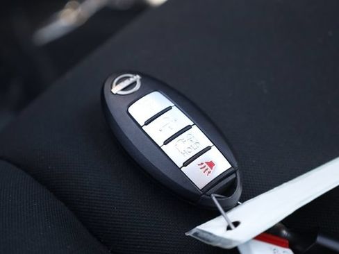 Certified 2025 Nissan Leaf S FWD image 30