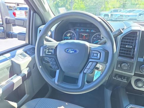 Used 2022 Ford F250 XLT w/ Black Appearance Package image 15