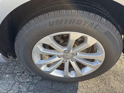 Used 2015 Audi Q5 2.0T Premium Plus w/ Technology Package image 9