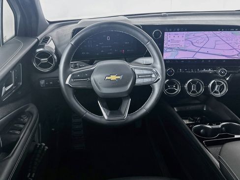 Used 2024 Chevrolet Blazer EV LT AWD/4WD image 17