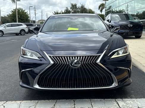 Used 2019 Lexus ES 350 w/ Accessory Package 2 FWD image 2