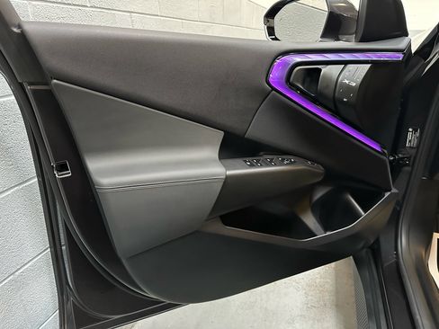 Used 2025 BMW X3 xDrive30i w/ Convenience Package image 15