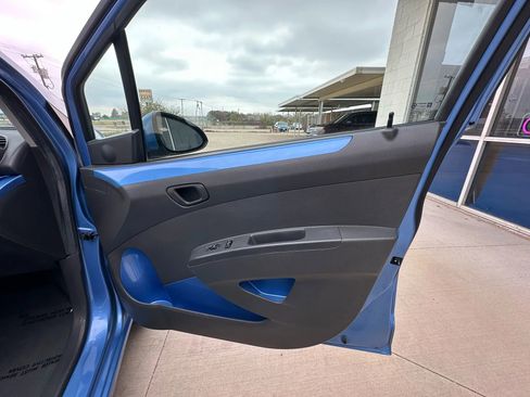 Used 2014 Chevrolet Spark LT image 31
