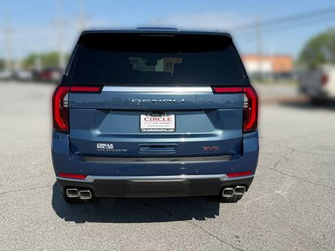New 2026 GMC Yukon Denali w/ Denali Reserve Package AWD/4WD image 4