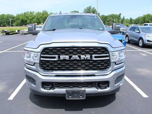 Used 2024 RAM 3500 SLT w/ Quick Order Package 2YG SLT AWD/4WD image 2