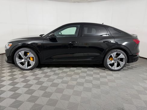 Certified 2023 Audi e-tron Prestige w/ Prestige Package AWD/4WD image 2