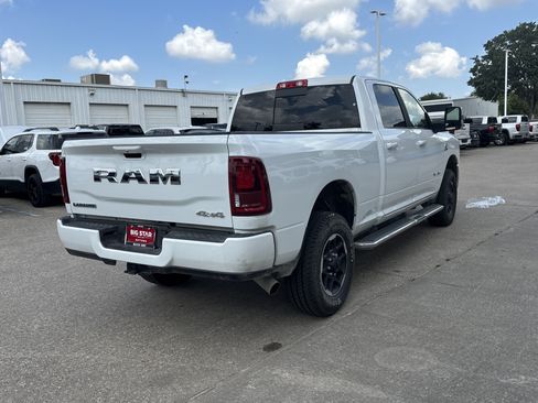 Used 2025 RAM 2500 Laramie AWD/4WD image 9