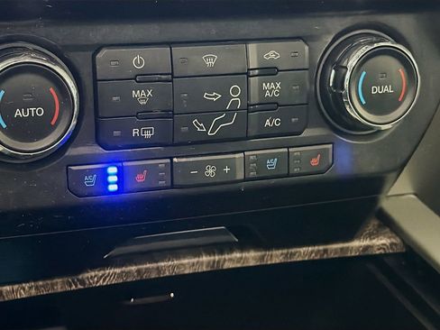 Used 2019 Ford F250 Lariat w/ Lariat Ultimate Package image 24