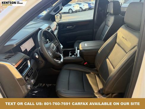 Used 2025 GMC Yukon Denali w/ Sun & Power Step Package image 33