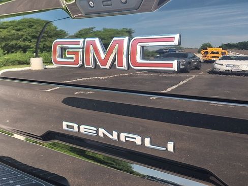 Certified 2021 GMC Sierra 1500 Denali w/ Technology Package AWD/4WD image 24