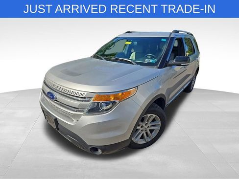 Used 2014 Ford Explorer XLT w/ Equipment Group 202A AWD/4WD image 1