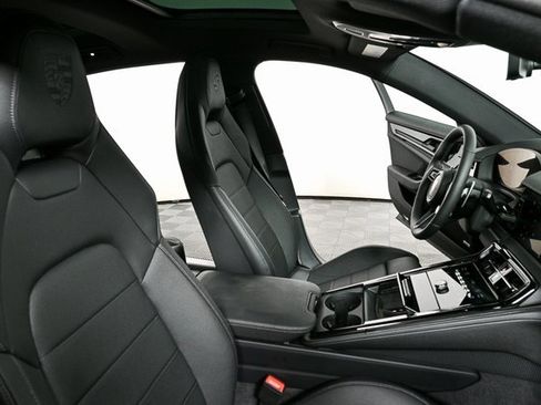 New 2025 Porsche Panamera 4 image 23