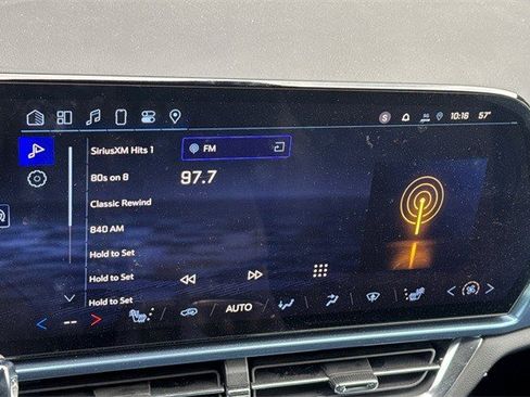 Certified 2024 Chevrolet Equinox EV LT image 25