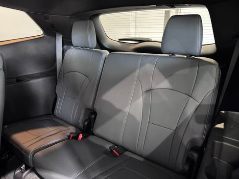 Certified 2023 Buick Enclave Essence w/ Sport Touring Edition AWD/4WD image 12