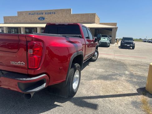 Used 2025 Chevrolet Silverado 3500 High Country w/ High Country Premium Package AWD/4WD image 5