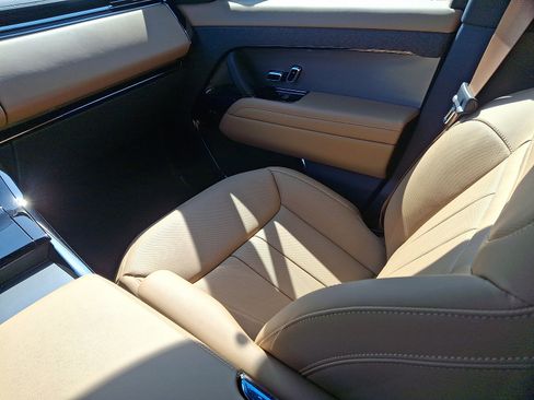 New 2026 Land Rover Range Rover Sport SE image 13