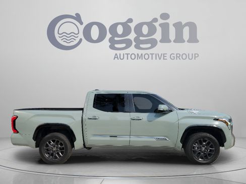 Used 2025 Toyota Tundra Platinum AWD/4WD image 4