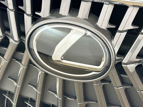 Used 2024 Lexus ES 350 w/ Premium Package image 24