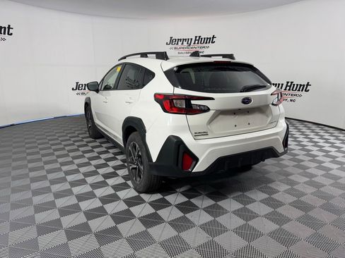 Used 2024 Subaru Crosstrek 2.0i Premium image 11