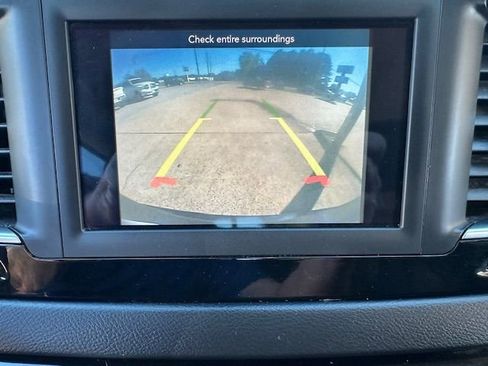 Used 2020 Chrysler Pacifica Touring-L w/ Tire & Wheel Group image 22