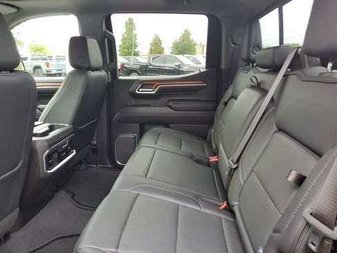 Used 2023 GMC Sierra 1500 Denali w/ Denali Reserve Package AWD/4WD image 11