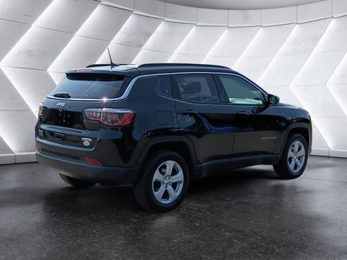 Used 2020 Jeep Compass Latitude AWD/4WD image 6