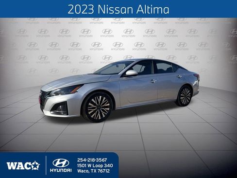 Used 2023 Nissan Altima 2.5 SV image 1