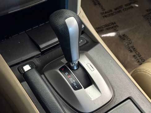 Used 2011 Honda Accord EX-L image 17