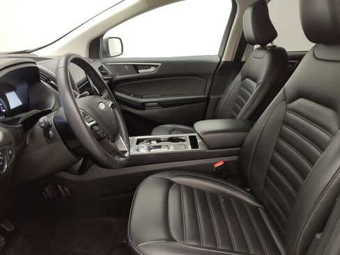 Used 2024 Ford Edge SEL image 17