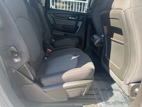 Used 2015 Chevrolet Traverse LT image 25