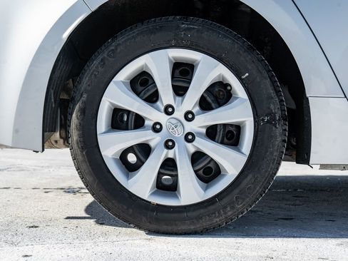 Certified 2024 Toyota Corolla LE image 9